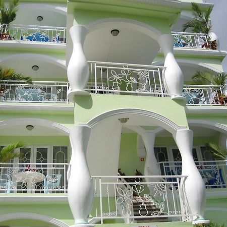 Villa Kissen Trou aux Biches Exteriör bild
